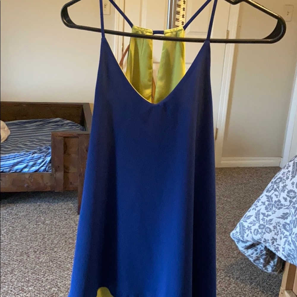 Reversible tank